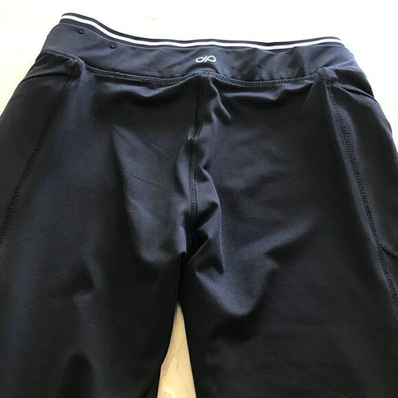 Infinite Performance Legging Size Small - Picture 6 of 9